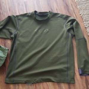 Salomon pull over
